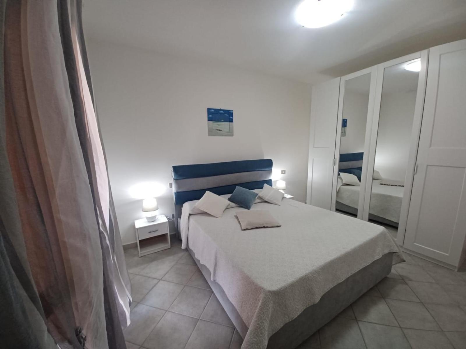 Ferienwohnung Casa Sibilla Bi-Locale Con Terrazza A 60 Metri Dal Mare Marinella  Exterior foto