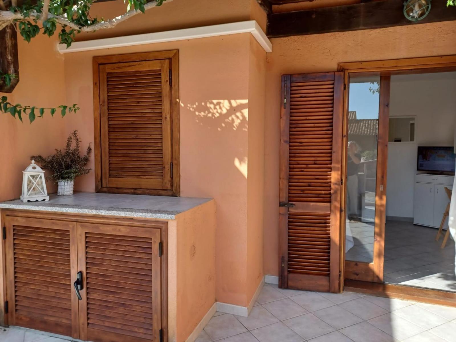 Ferienwohnung Casa Sibilla Bi-Locale Con Terrazza A 60 Metri Dal Mare Marinella  Exterior foto